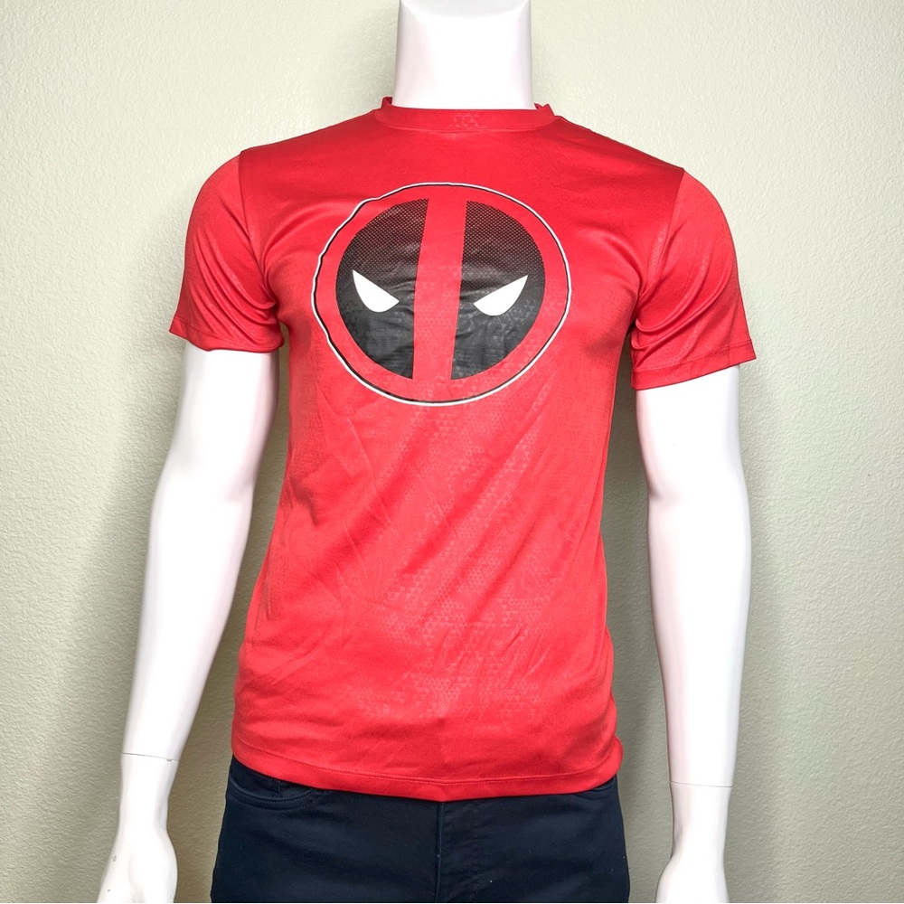 MARVEL Deadpool athletic shirt